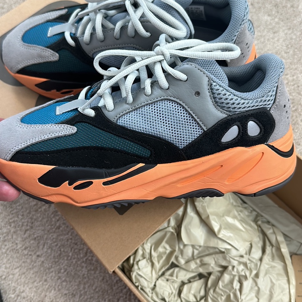 Yeezy boost 700 like new.
